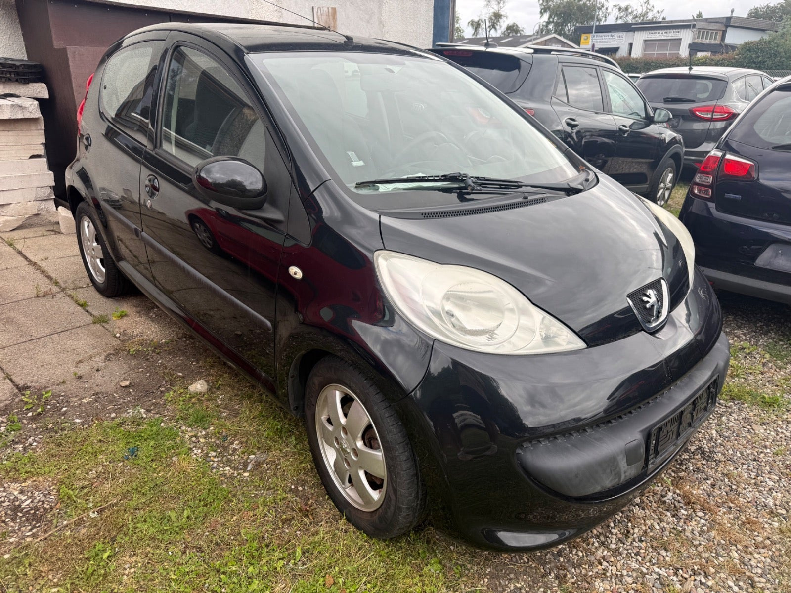 Sort Peugeot 107 fra 2007