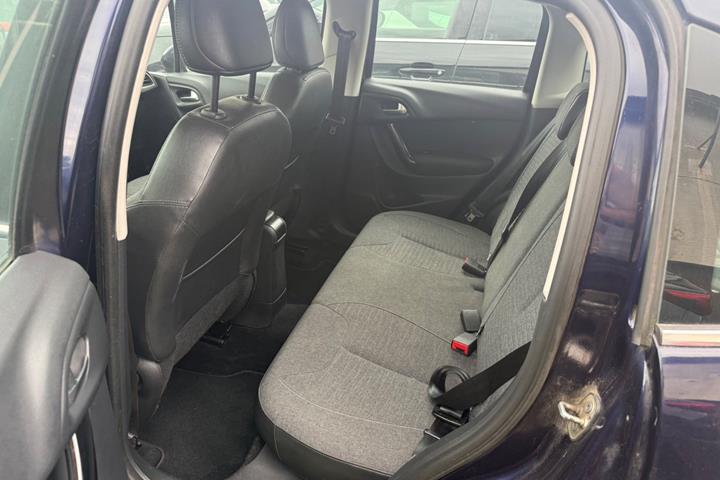Blå Citroën C3 fra 2016