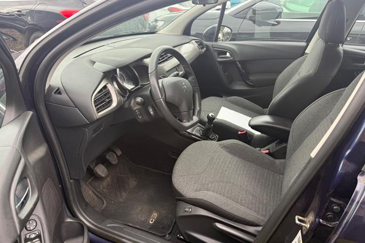 Blå Citroën C3 fra 2016