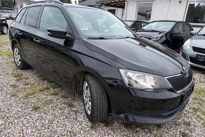 Sort Skoda Fabia fra 2017