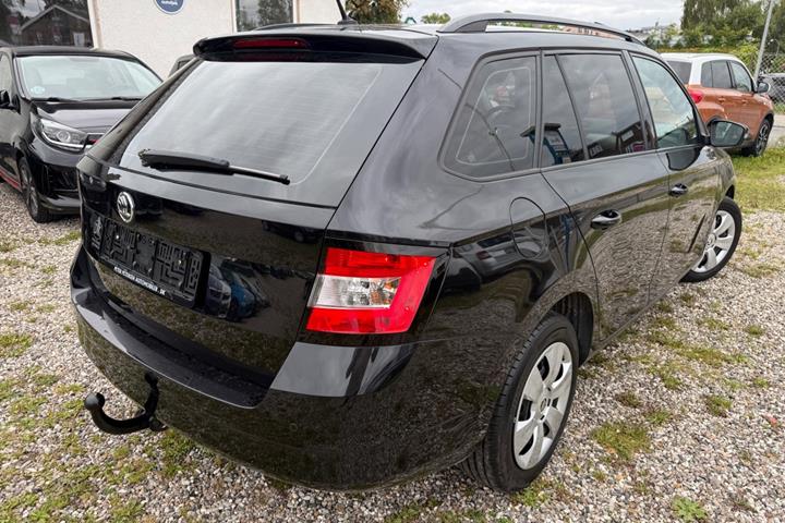 Sort Skoda Fabia fra 2017