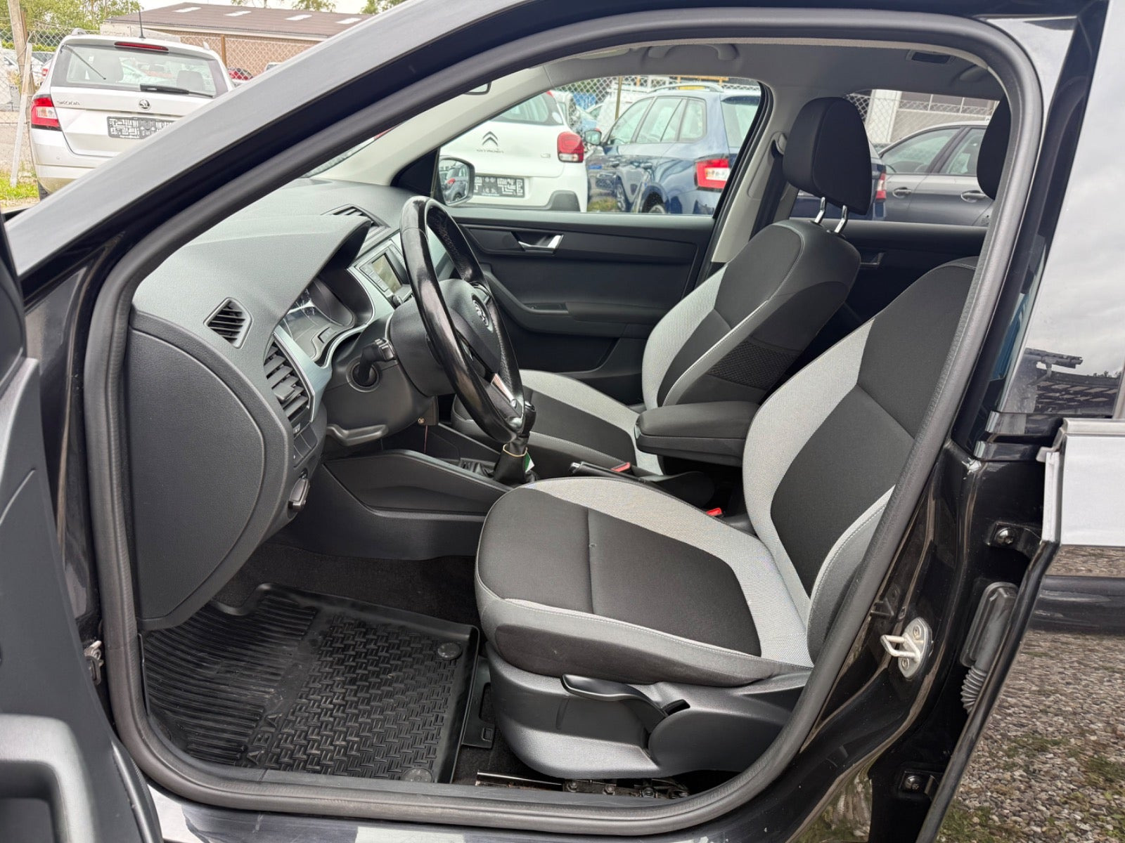 Sort Skoda Fabia fra 2017