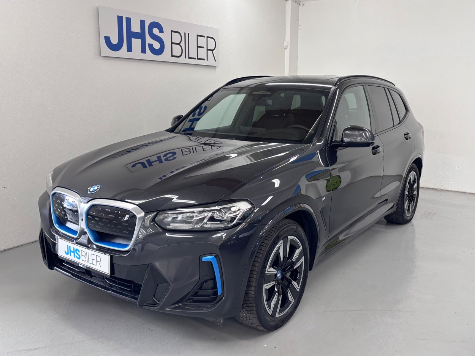BMW iX3 Charged Plus M-Sport