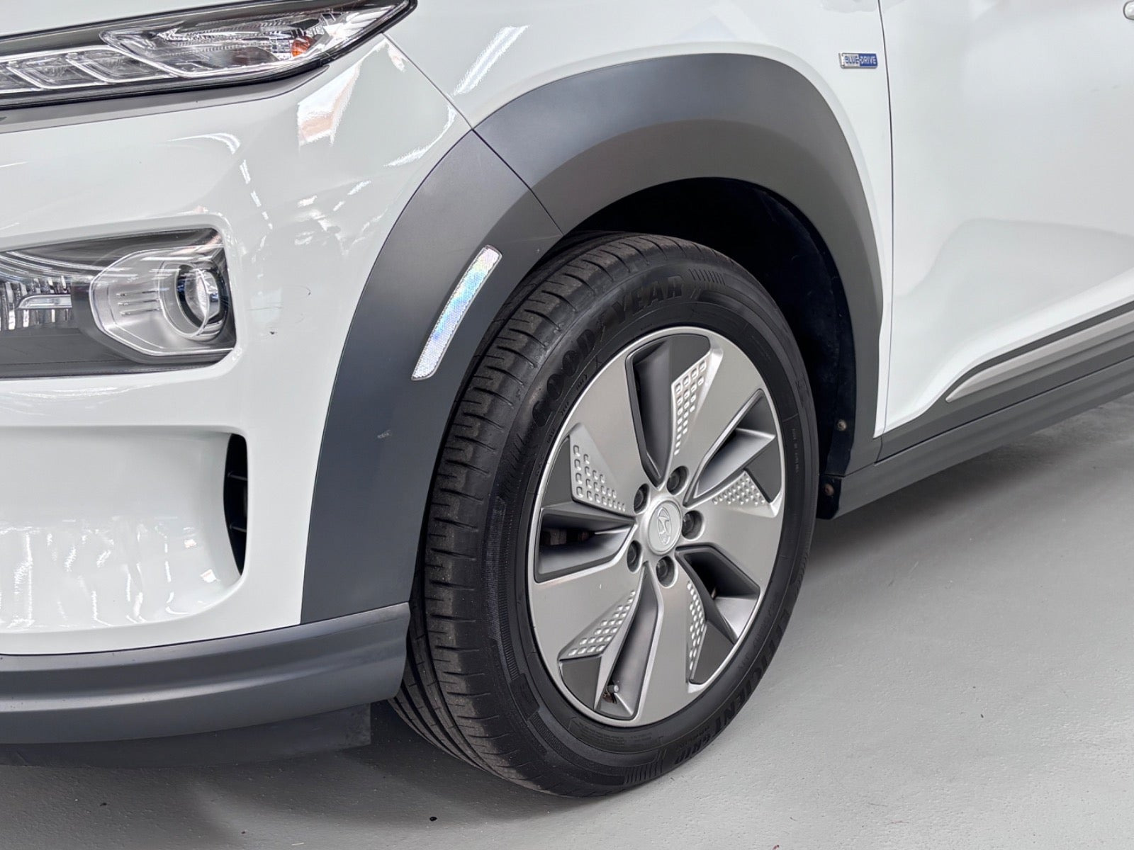 Hvid Hyundai Kona fra 2020