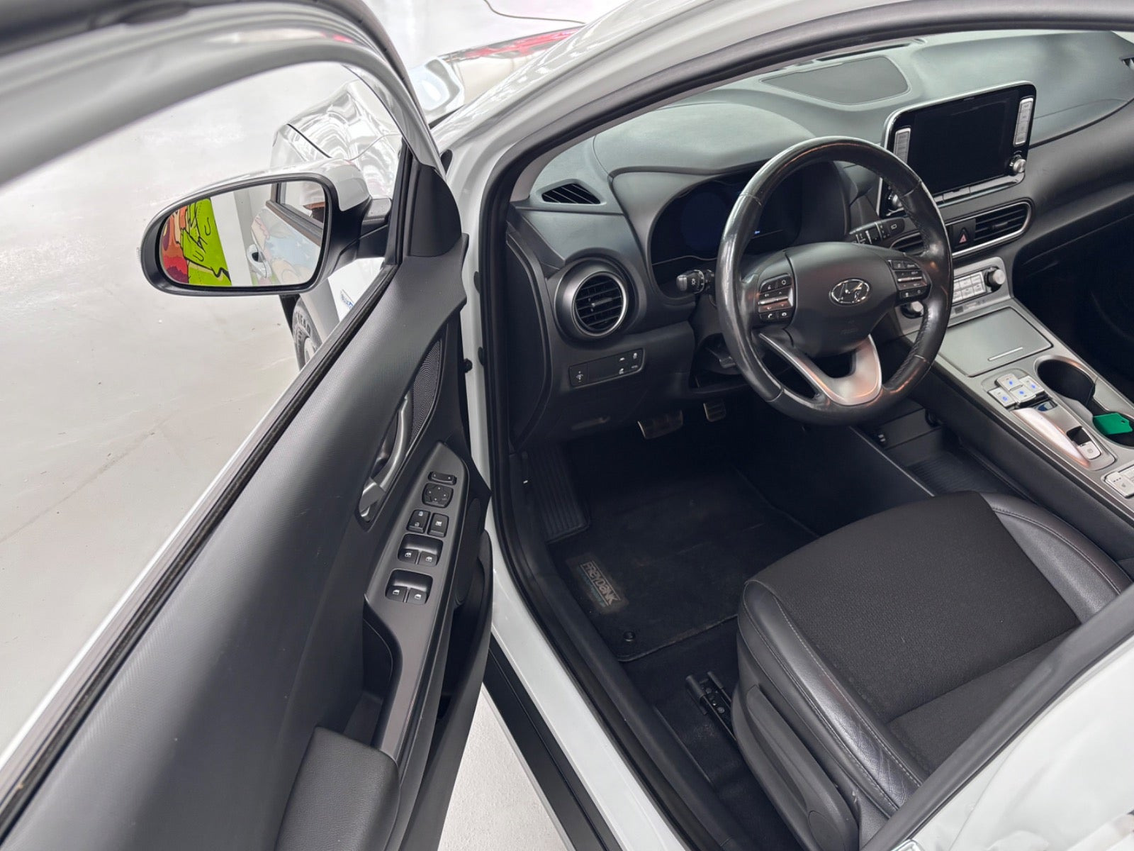 Hvid Hyundai Kona fra 2020