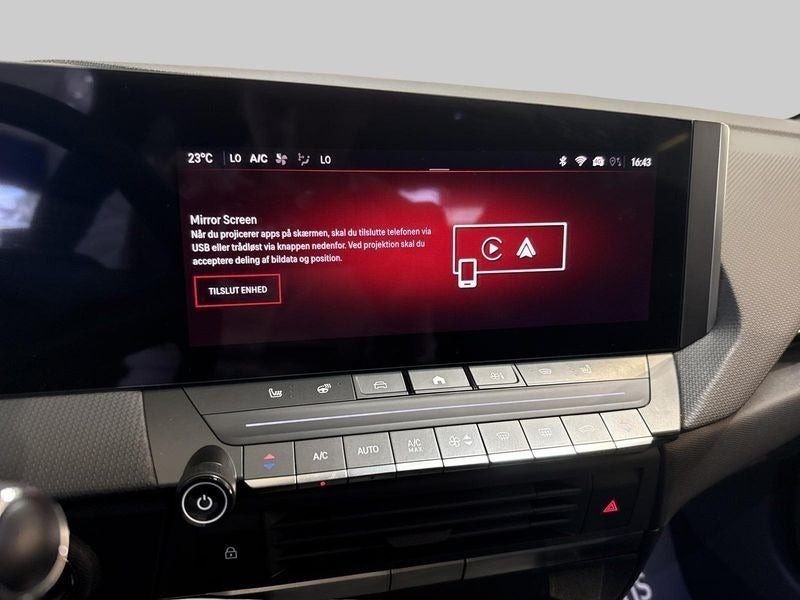 Blå Opel Astra-e fra 2023