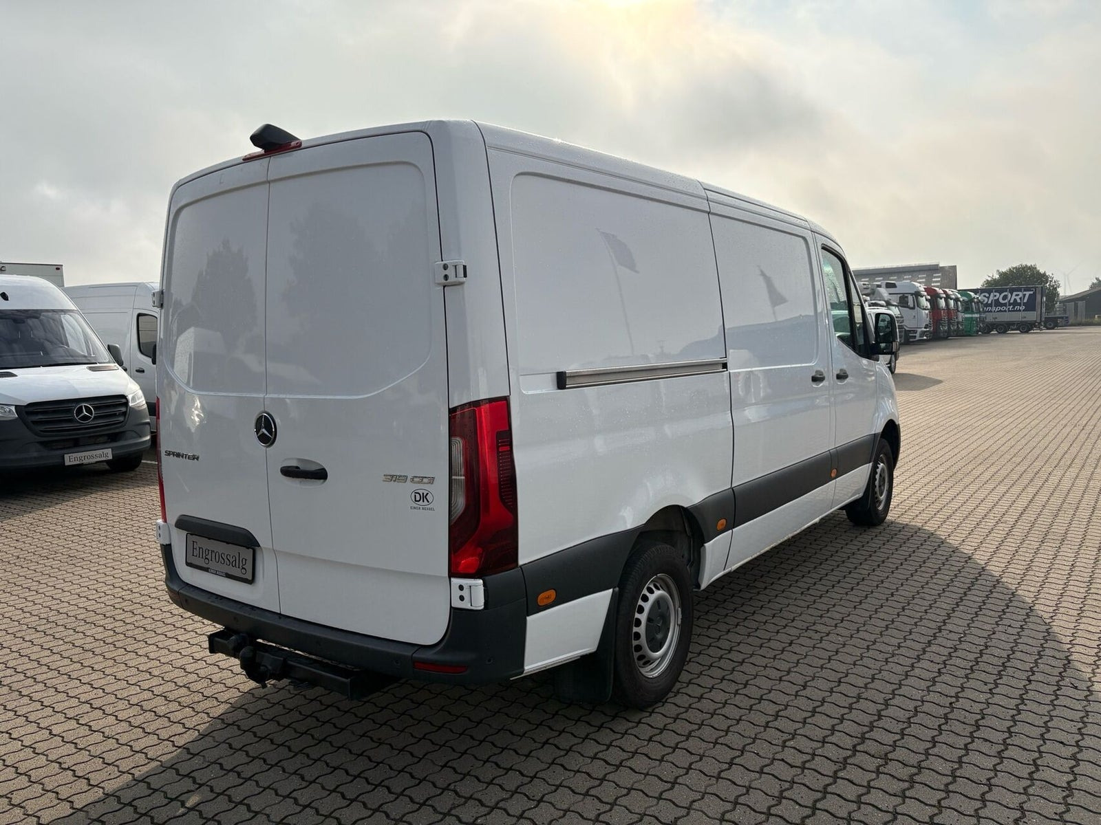 Hvid Mercedes Sprinter 319 fra 2020