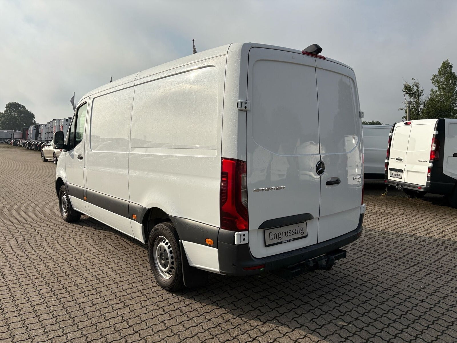 Hvid Mercedes Sprinter 319 fra 2020