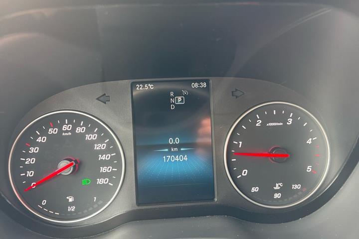 Hvid Mercedes Sprinter 319 fra 2020
