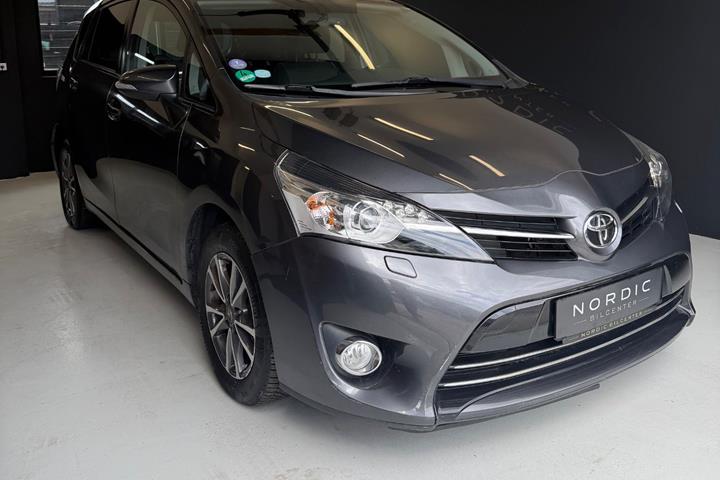 undefined Toyota Verso fra 2015