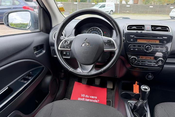 Hvid Mitsubishi Space Star fra 2016