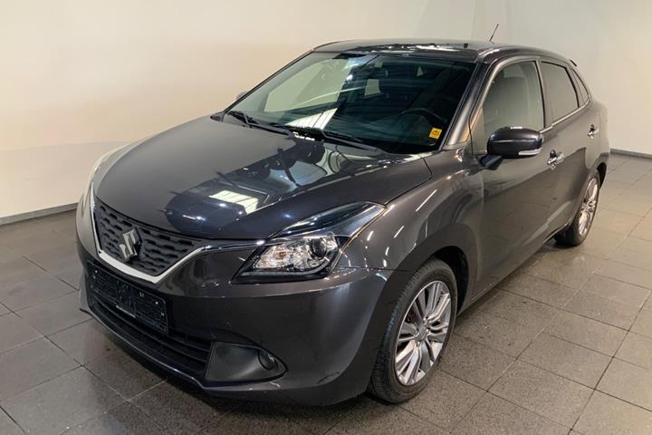 Grå Suzuki Baleno fra 2020