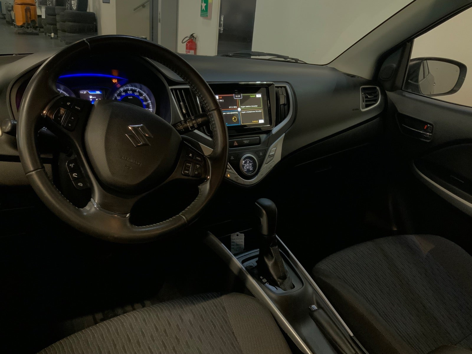 Grå Suzuki Baleno fra 2020