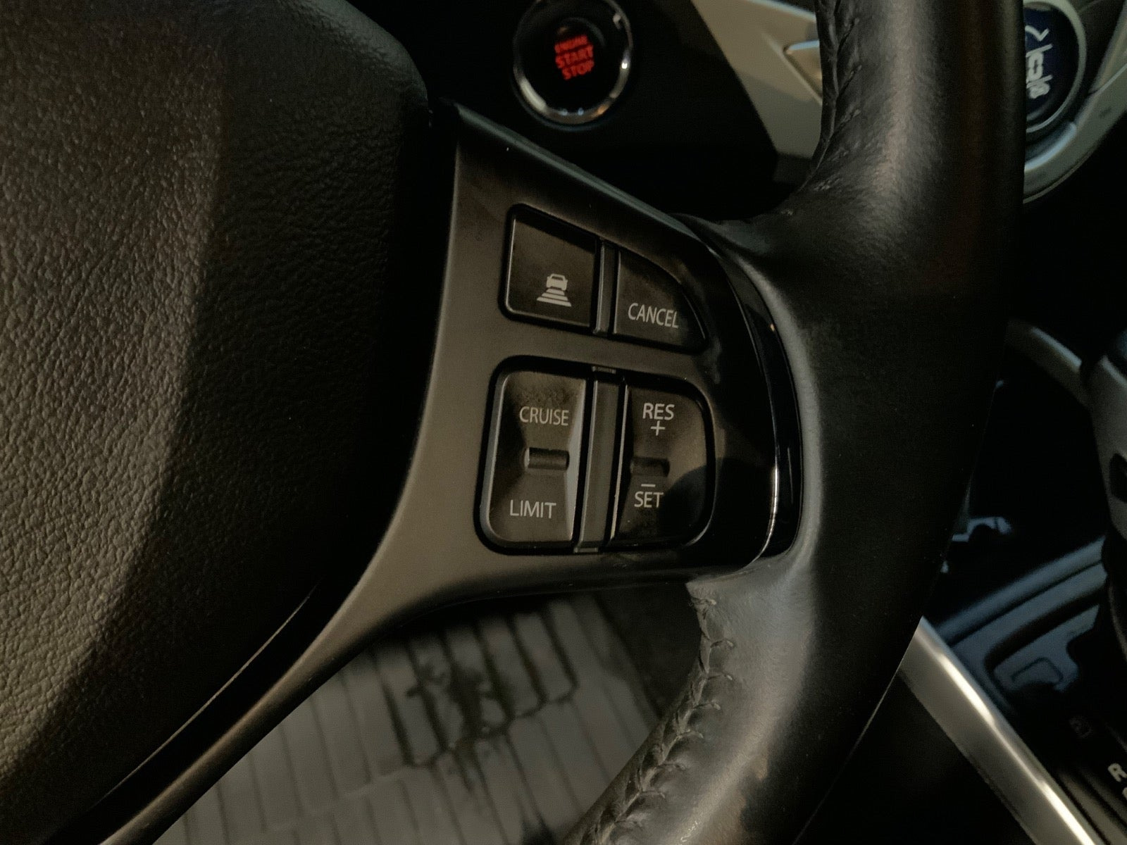 Grå Suzuki Baleno fra 2020