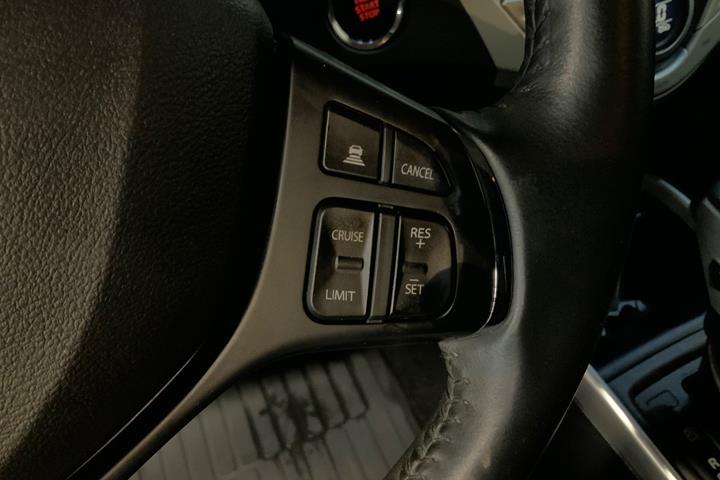 Grå Suzuki Baleno fra 2020