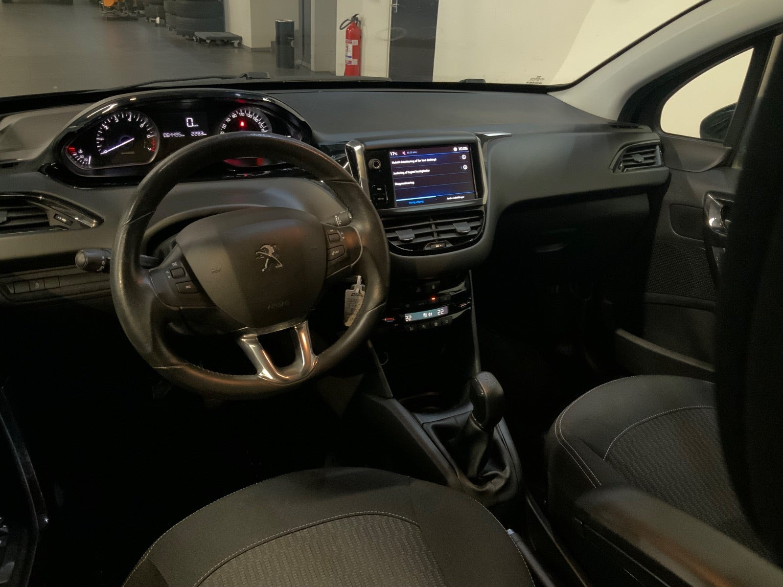 Sort Peugeot 208 fra 2017