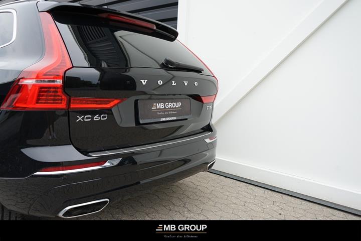 Sort Volvo XC60 fra 2019