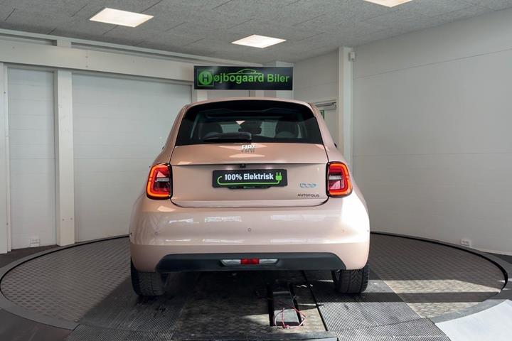 Gul Fiat 500e fra 2023