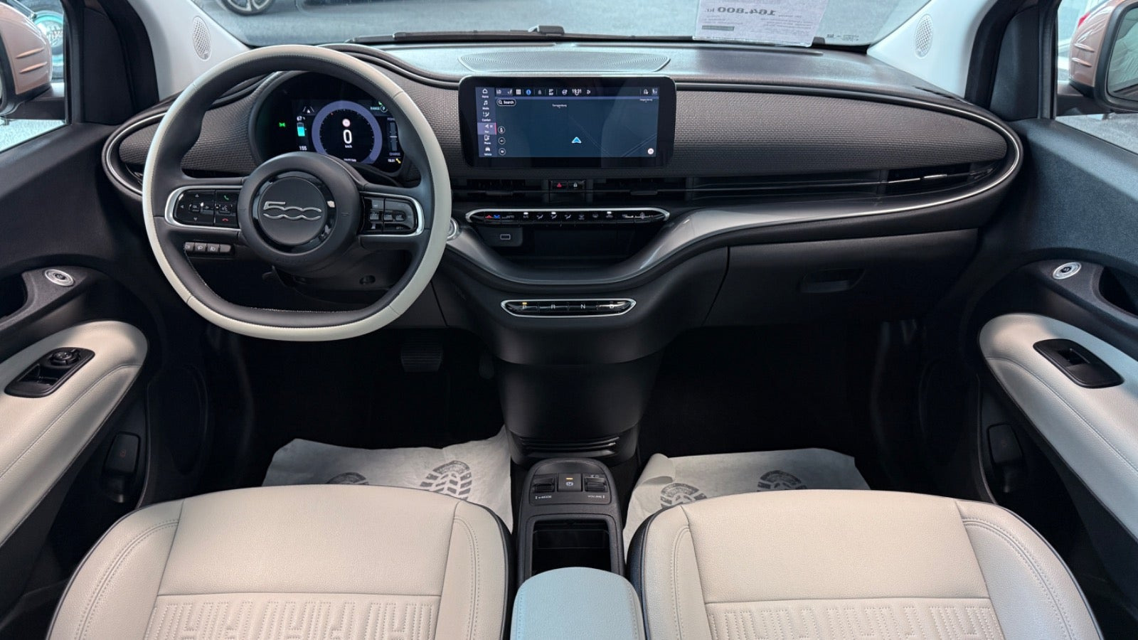 Gul Fiat 500e fra 2023