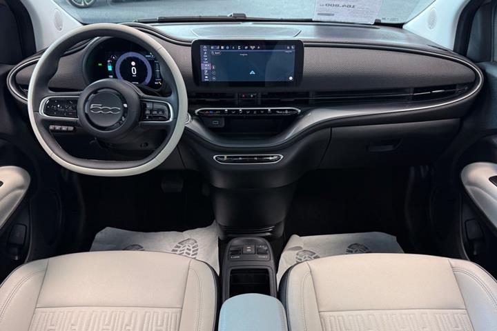 Gul Fiat 500e fra 2023