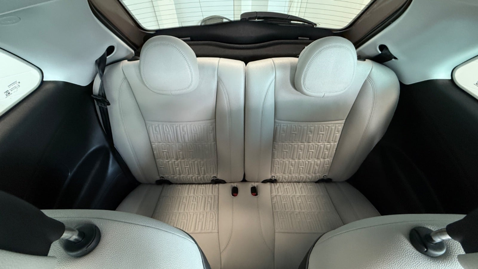 Gul Fiat 500e fra 2023