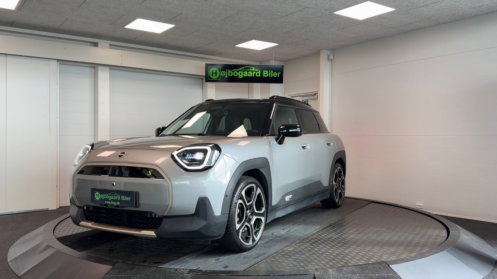 Sølv Mini Aceman SE fra 2025 set udefra