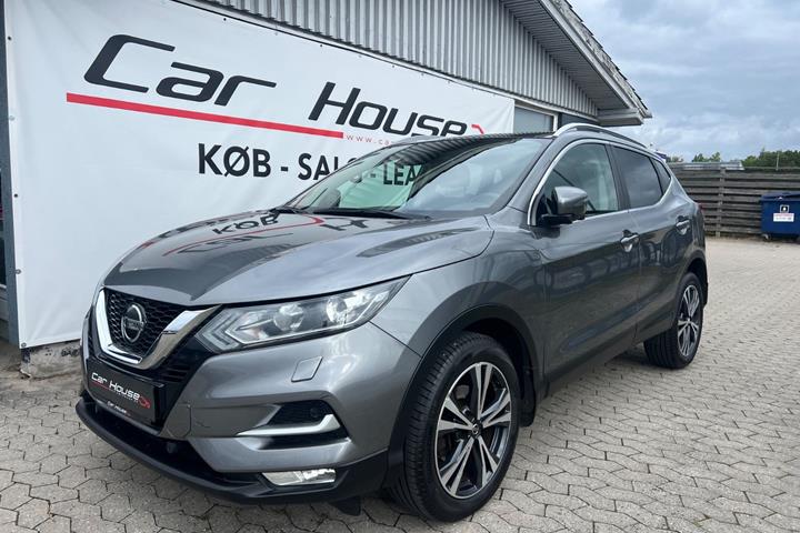Grå Nissan Qashqai fra 2018