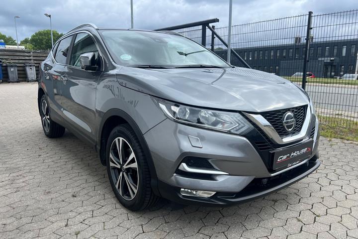 Grå Nissan Qashqai fra 2018
