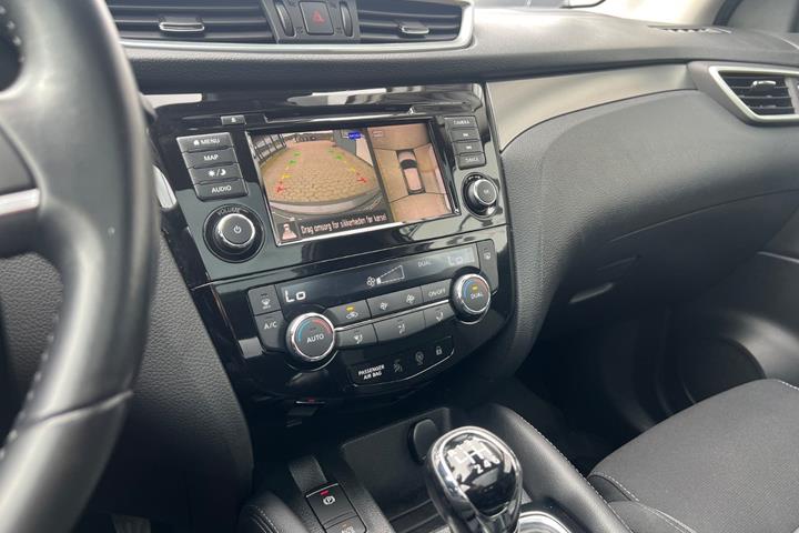 Grå Nissan Qashqai fra 2018