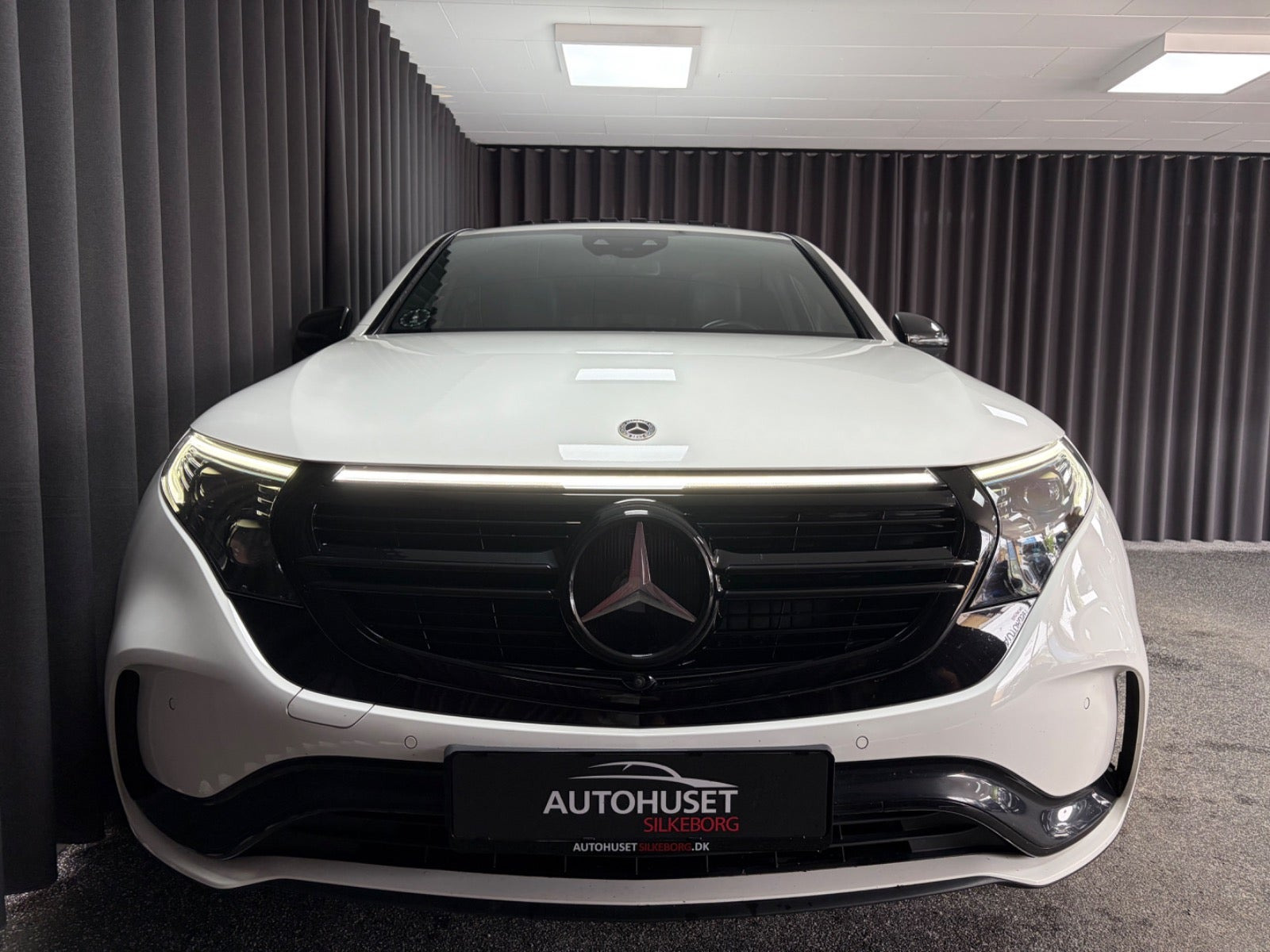 Sort Mercedes EQC400 fra 2021