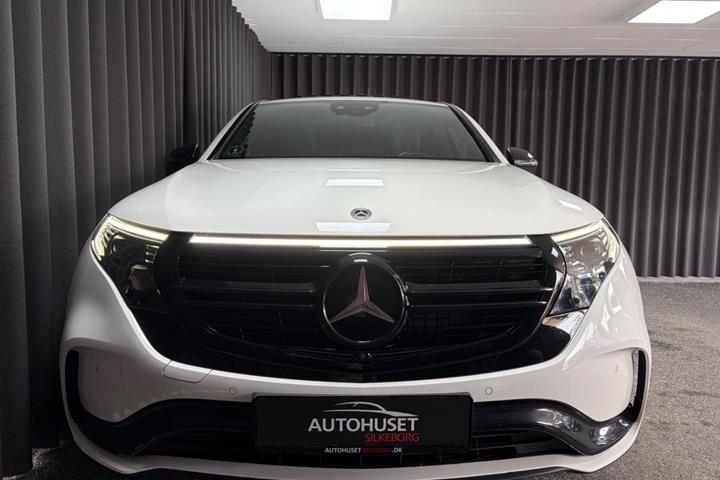 Sort Mercedes EQC400 fra 2021