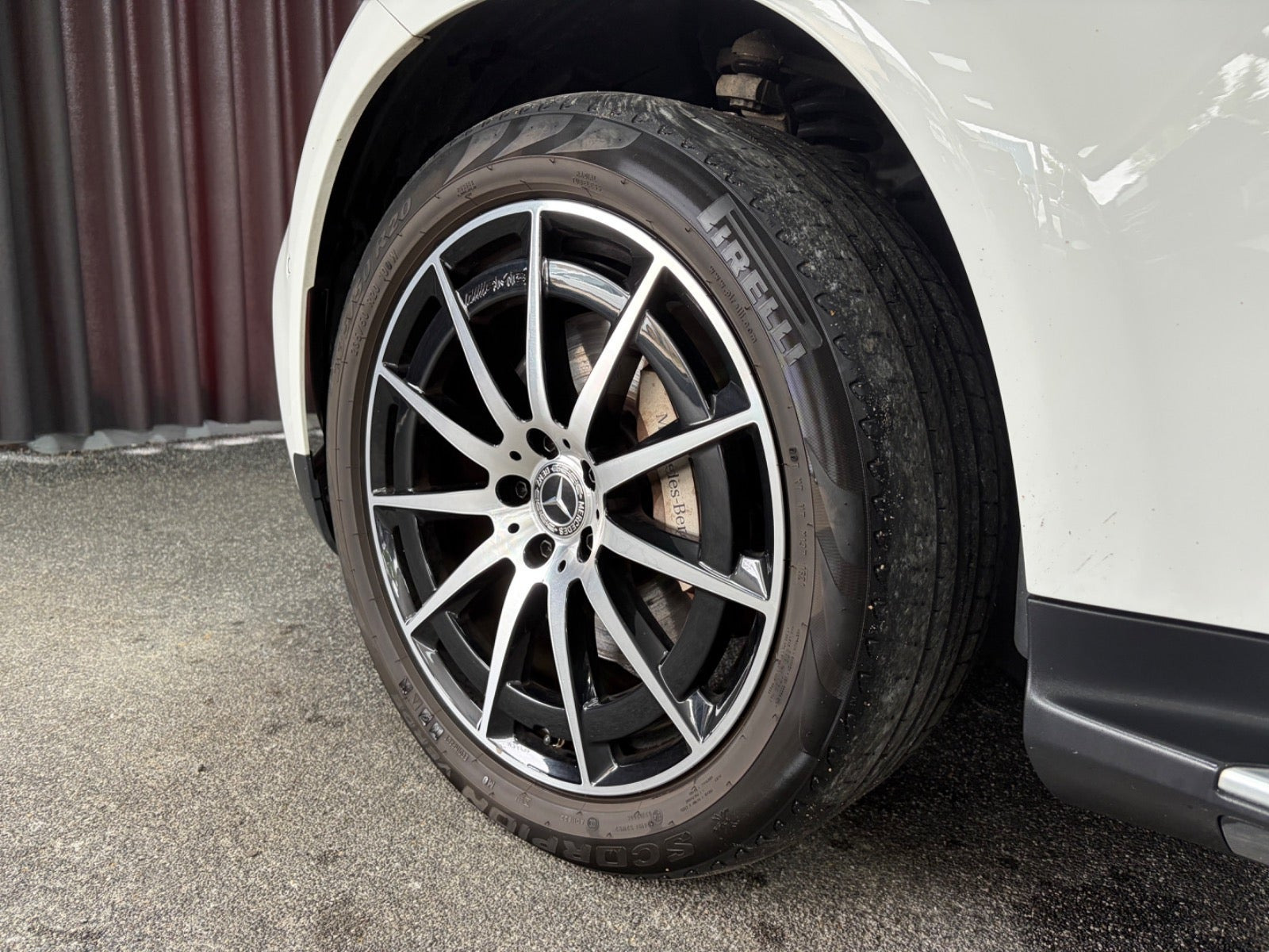 Sort Mercedes EQC400 fra 2021