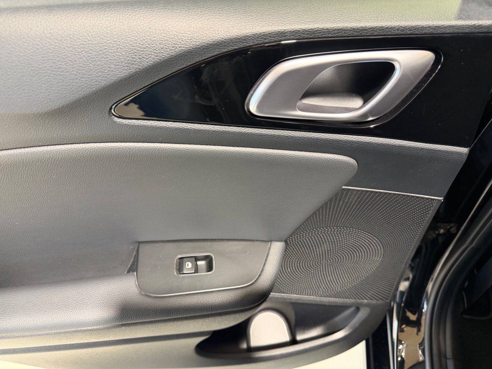 Sort Kia Ceed fra 2020