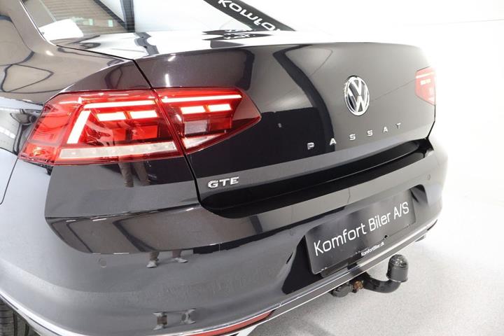 Sort VW Passat fra 2020