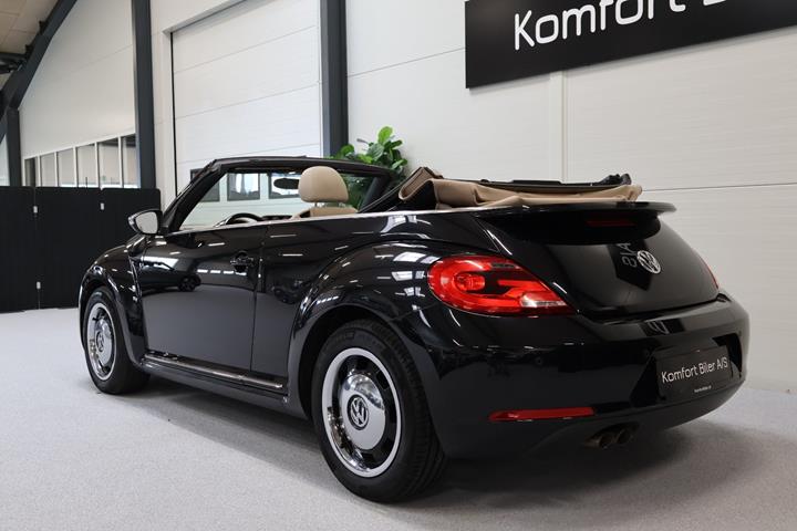 Sort VW The Beetle fra 2016