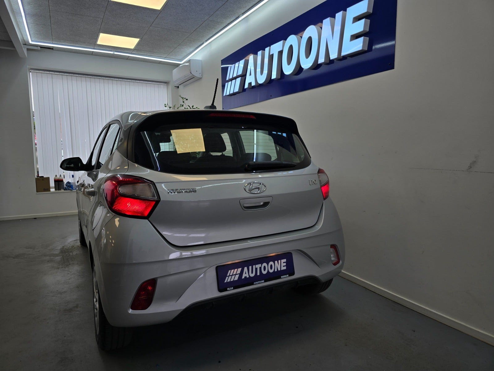 Sølv Hyundai i10 fra 2020