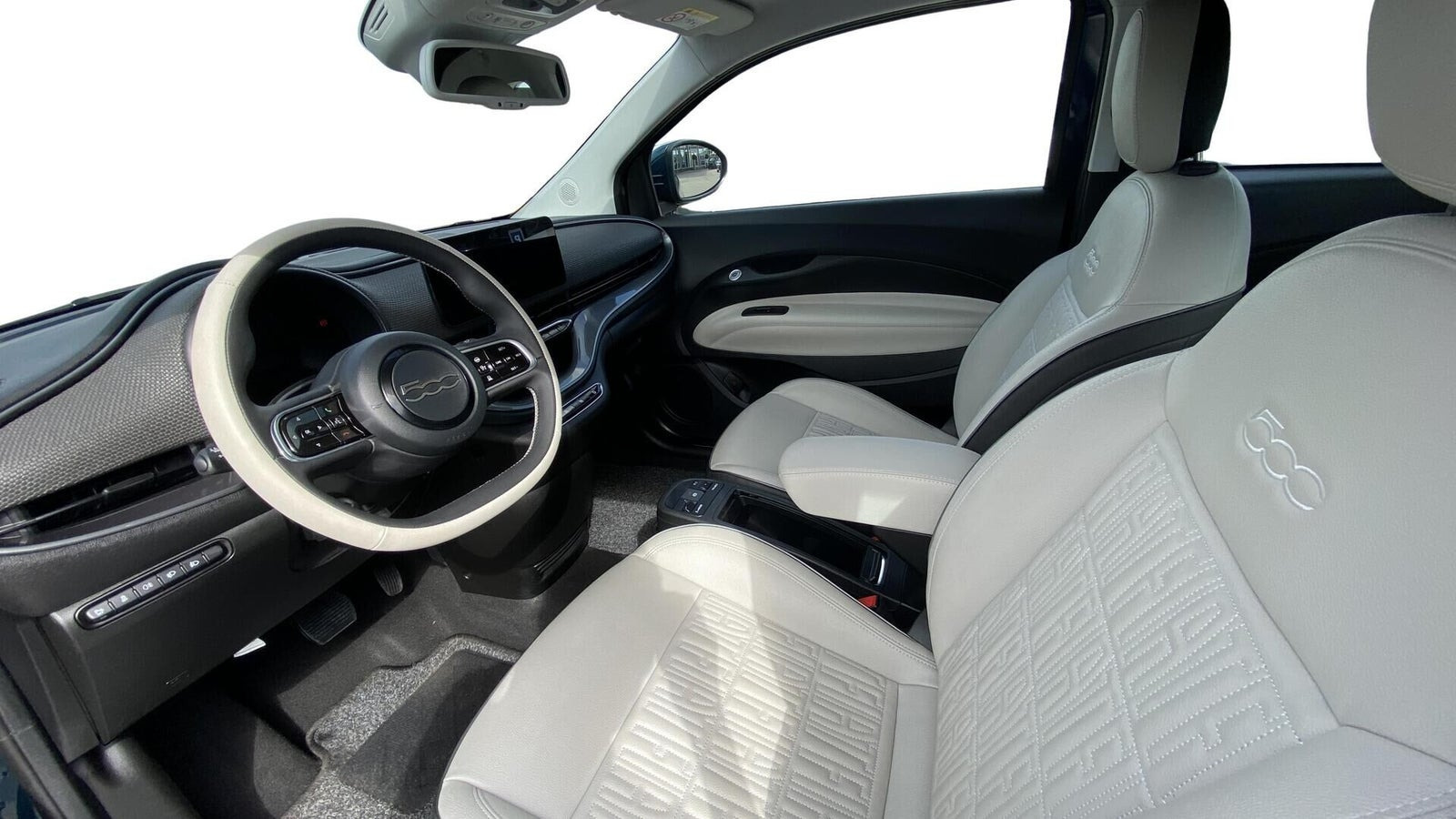 Blå Fiat 500e fra 2023