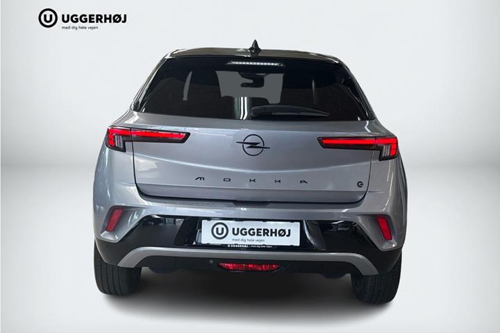 Sølv Opel Mokka-e fra 2025