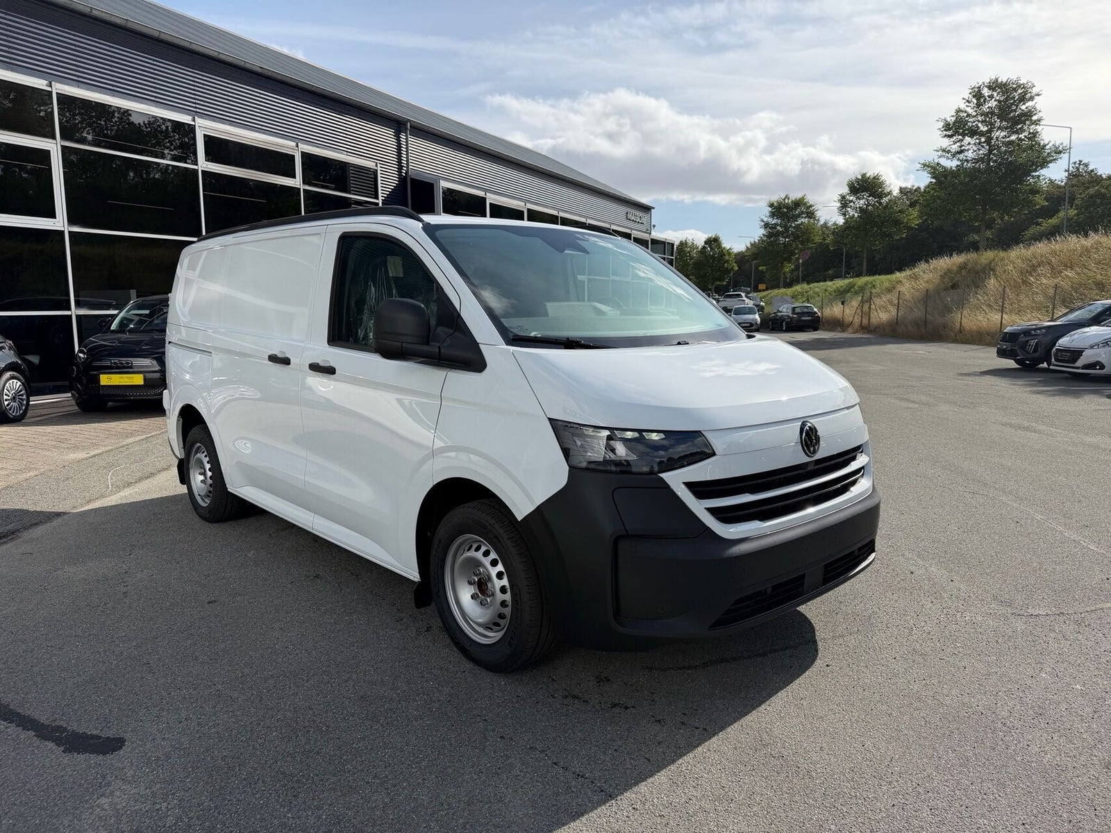 Hvid VW e-Transporter fra 2025