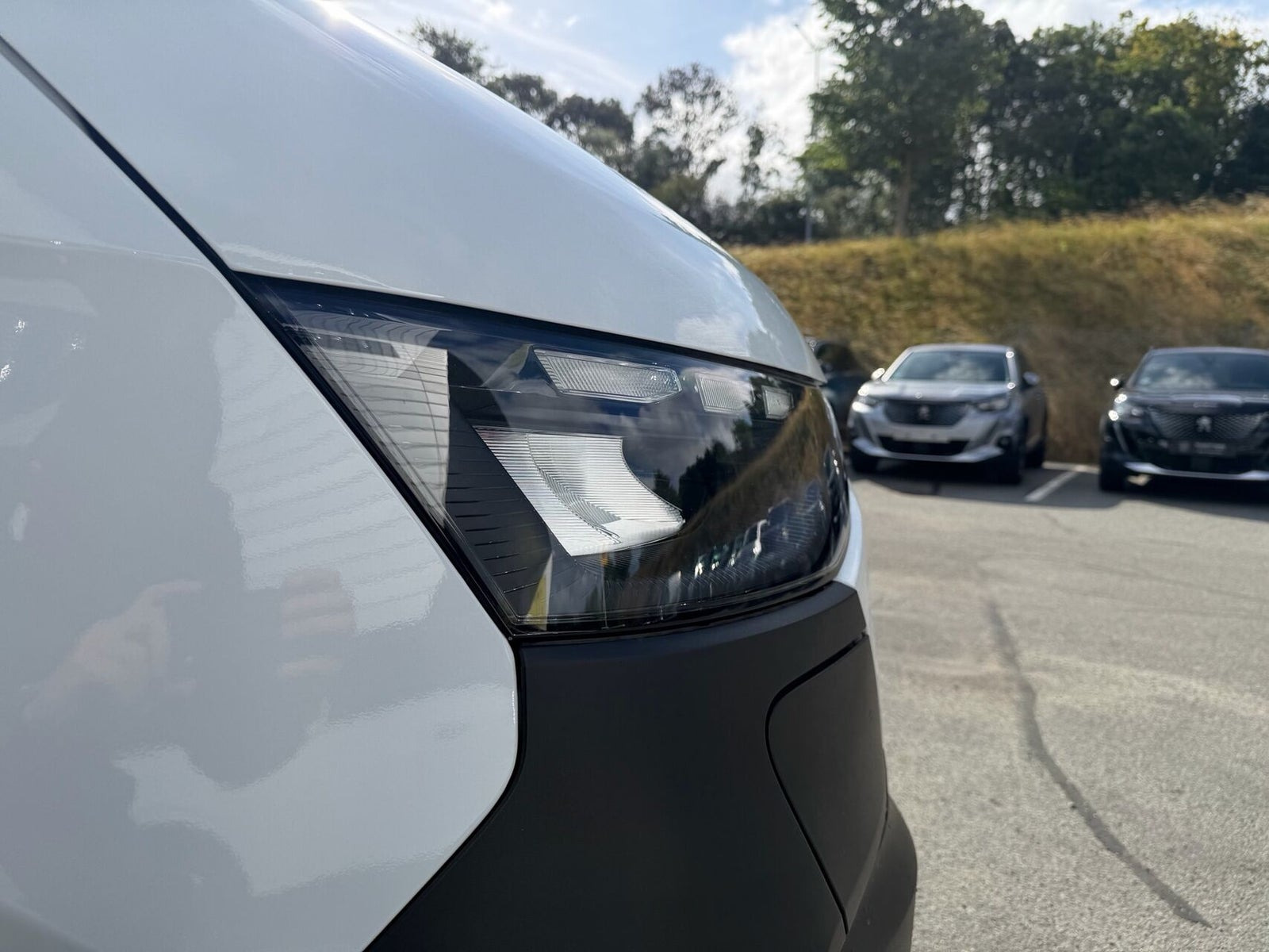 Hvid VW e-Transporter fra 2025