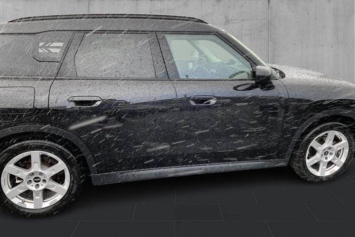 Sort Mini Countryman E fra 2025