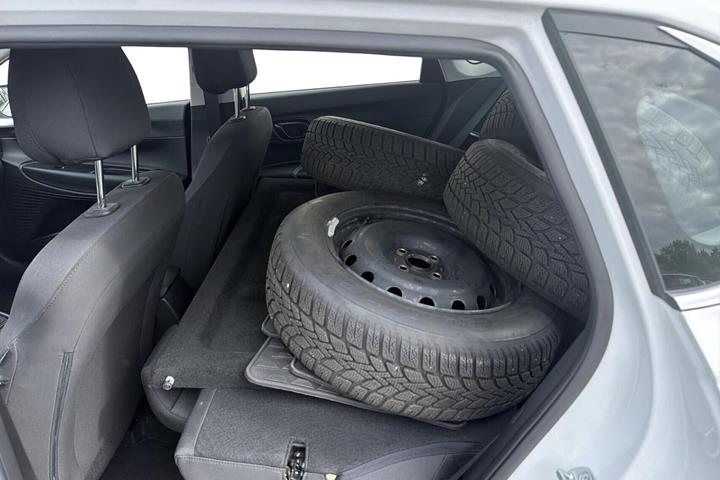 Hvid Hyundai i20 fra 2021