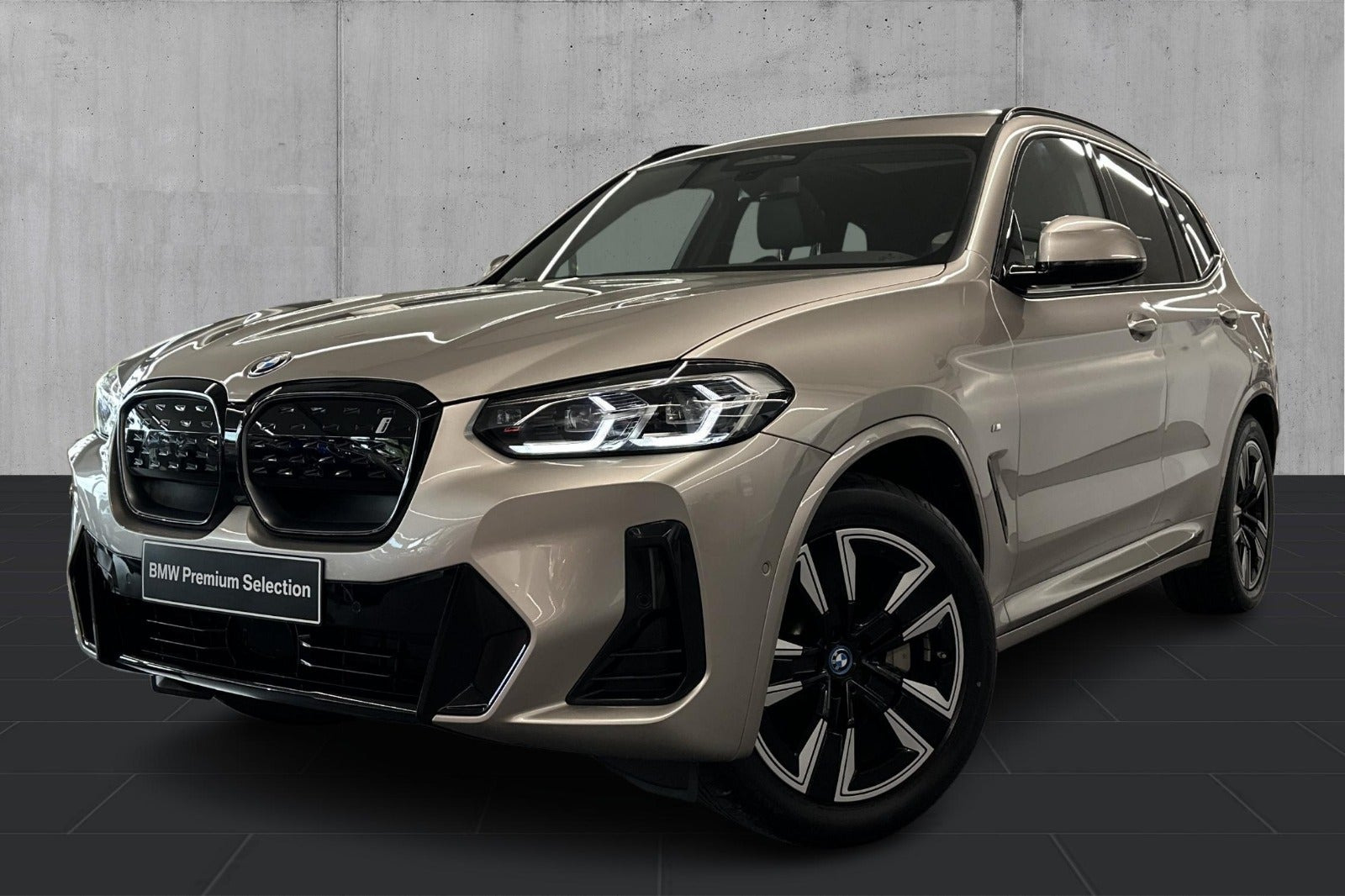 BMW iX3 Charged M-Sport