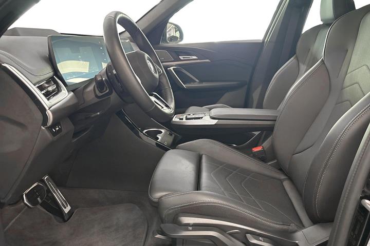 Sort BMW iX1 fra 2025