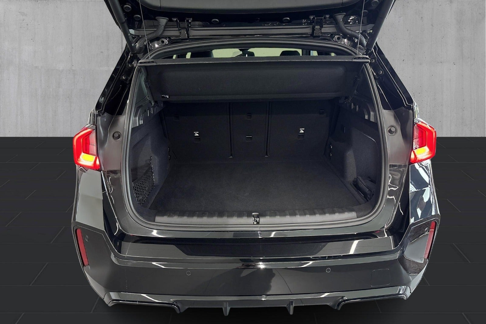 Sort BMW iX1 fra 2025