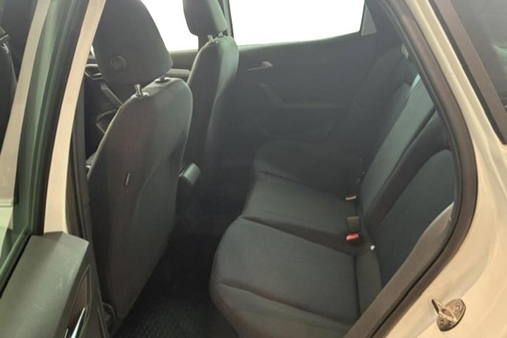 Beige Seat Arona fra 2023