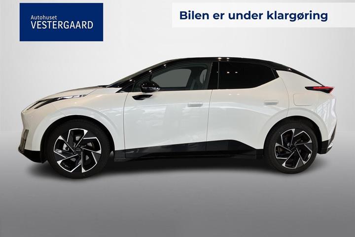 Hvid Lynk & Co 02 fra 2025