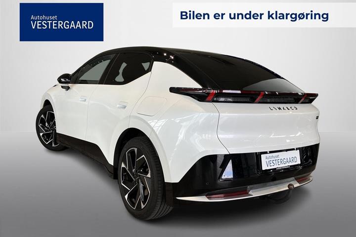 Hvid Lynk & Co 02 fra 2025