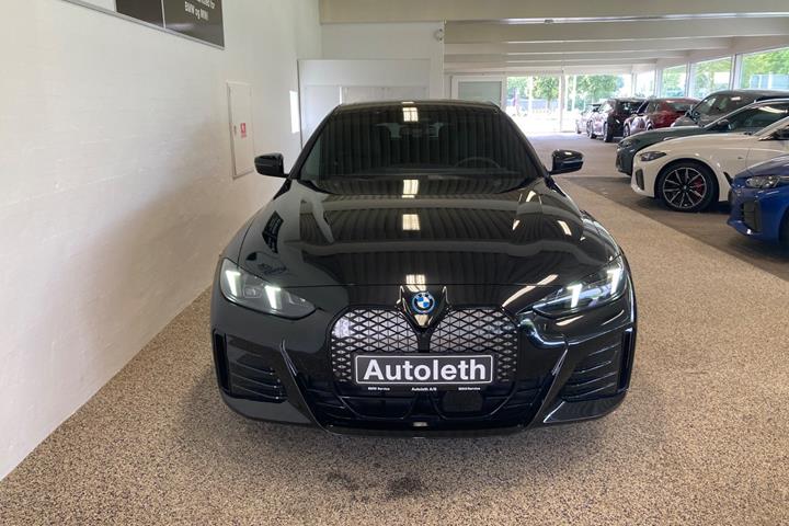 Sort BMW i4 fra 2025