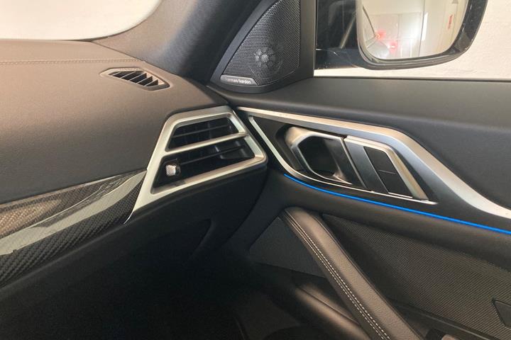 Sort BMW i4 fra 2025